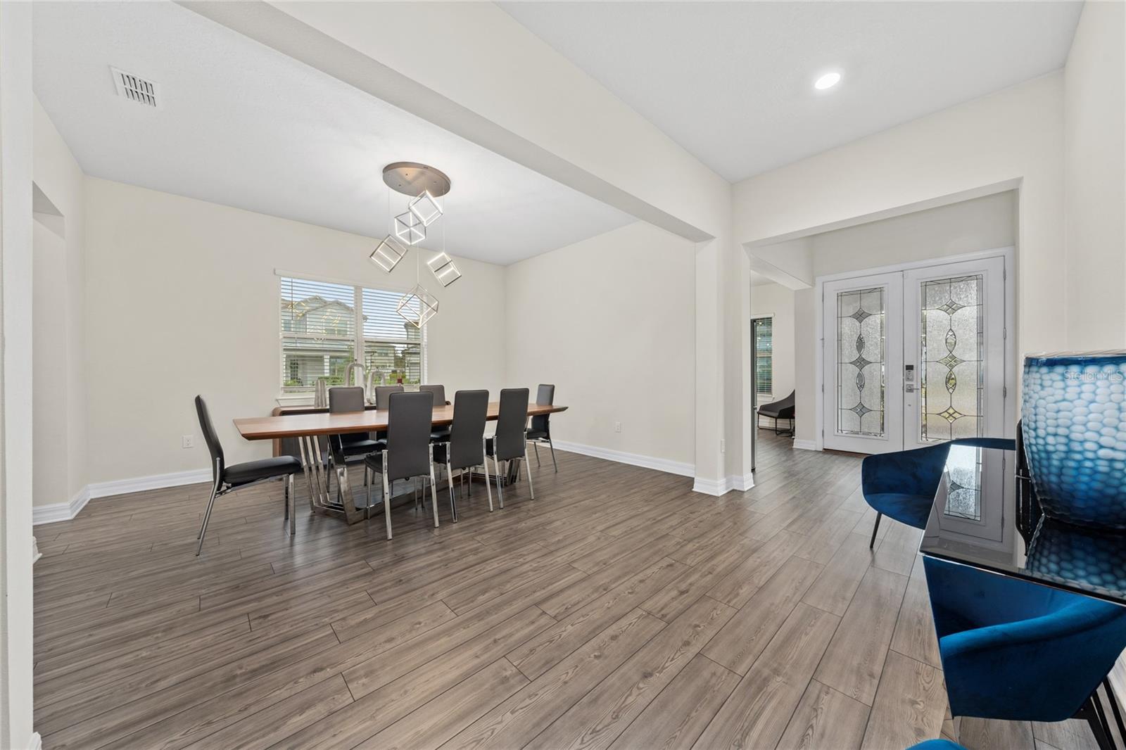 8024 LEAF GROVE CIRCLE CIR