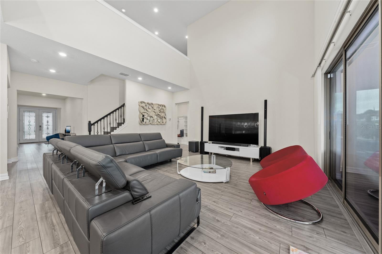8024 LEAF GROVE CIRCLE CIR