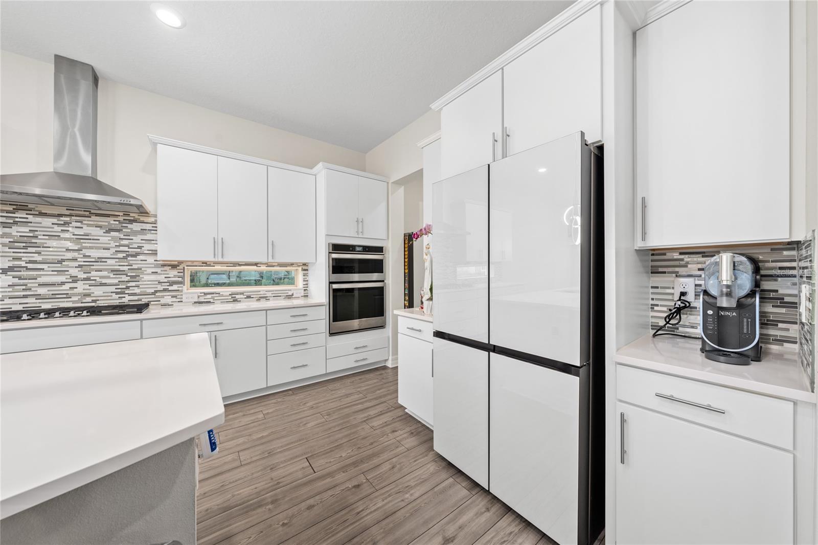 8024 LEAF GROVE CIRCLE CIR