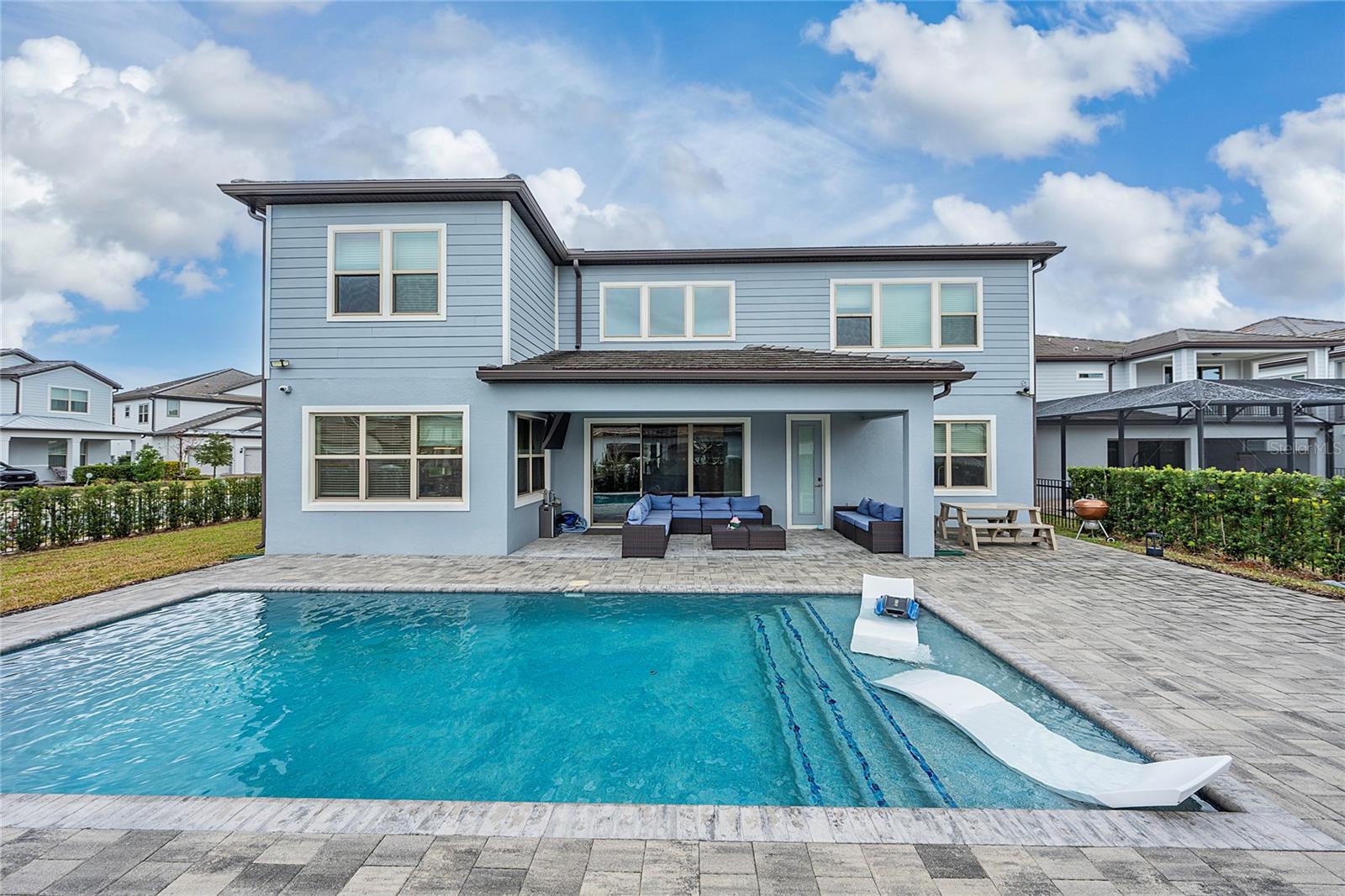 8024 LEAF GROVE CIRCLE CIR