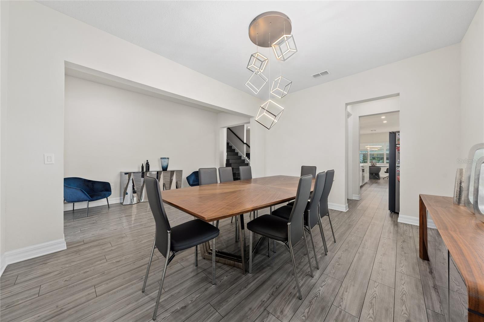 8024 LEAF GROVE CIRCLE CIR