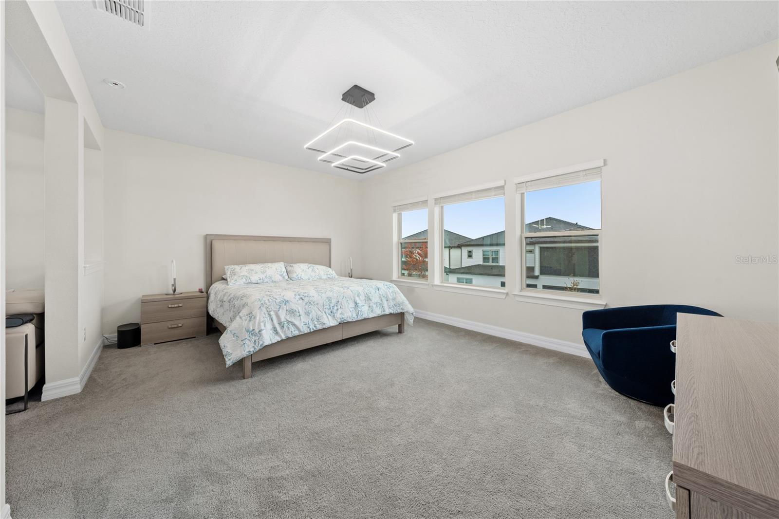 8024 LEAF GROVE CIRCLE CIR