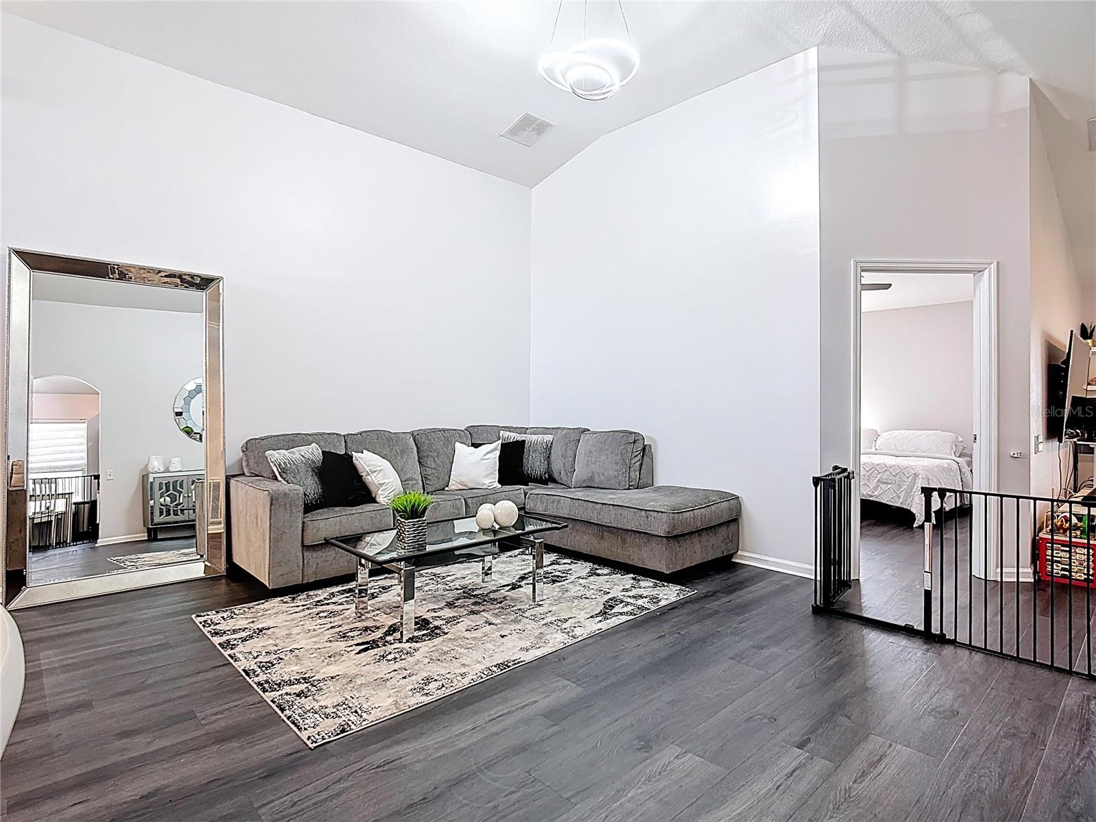 3238 WHOOPING CRANE RUN