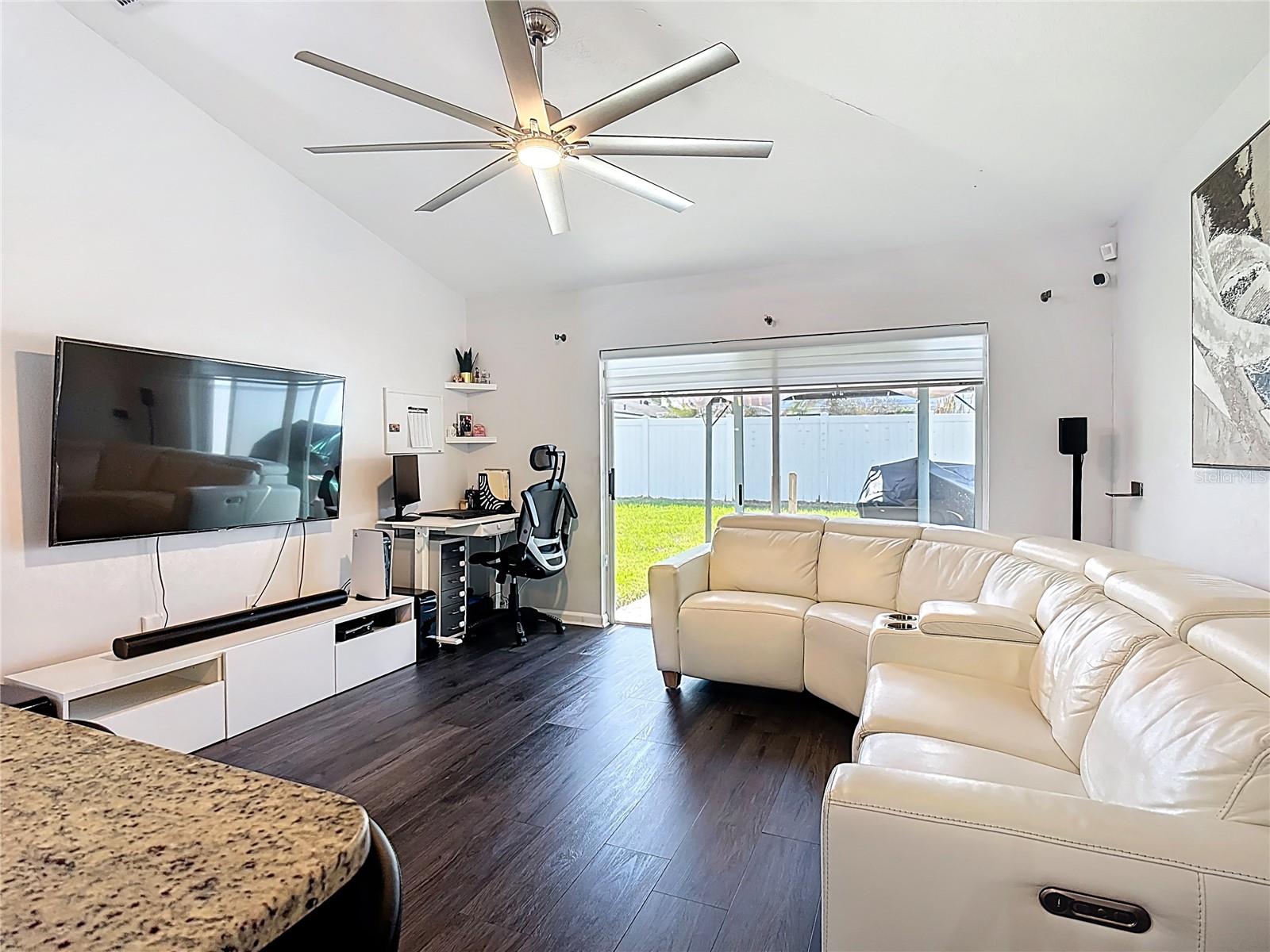 3238 WHOOPING CRANE RUN