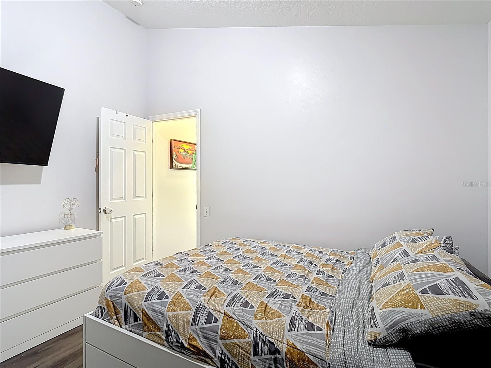 3238 WHOOPING CRANE RUN