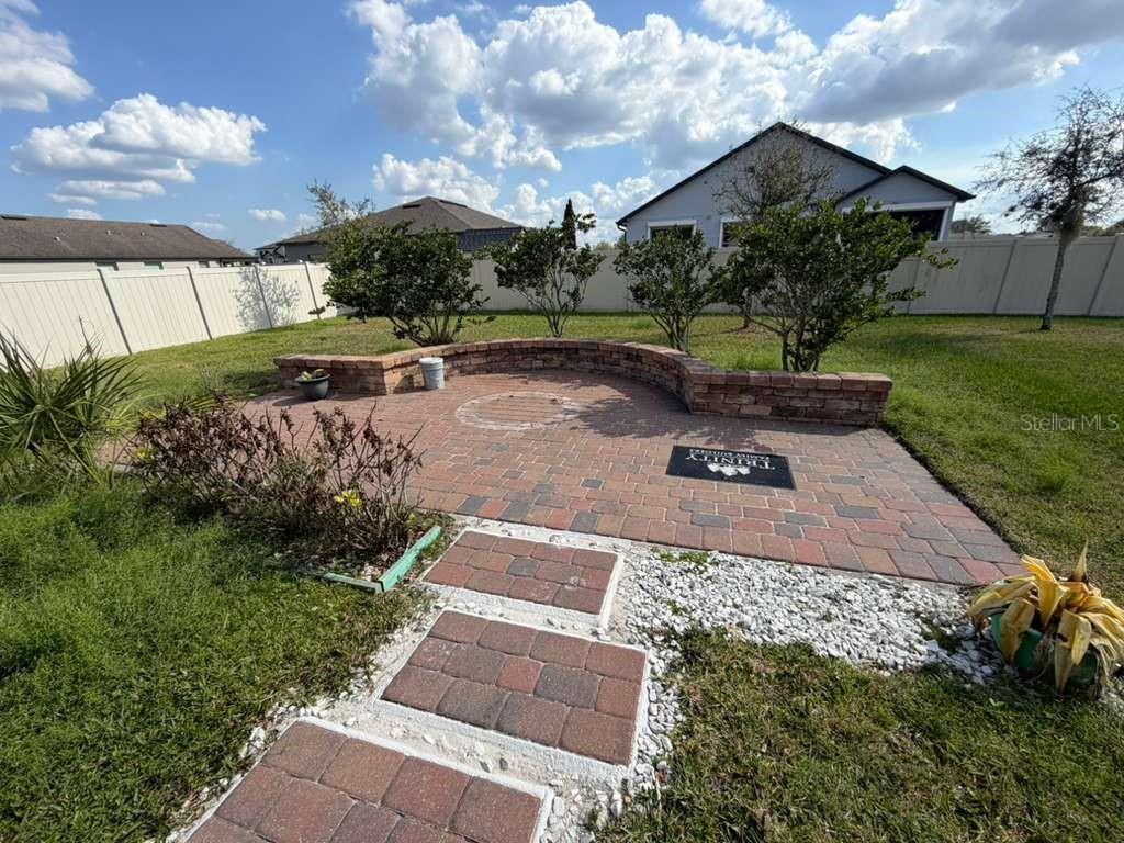 1301 CLEAR BROOK PL