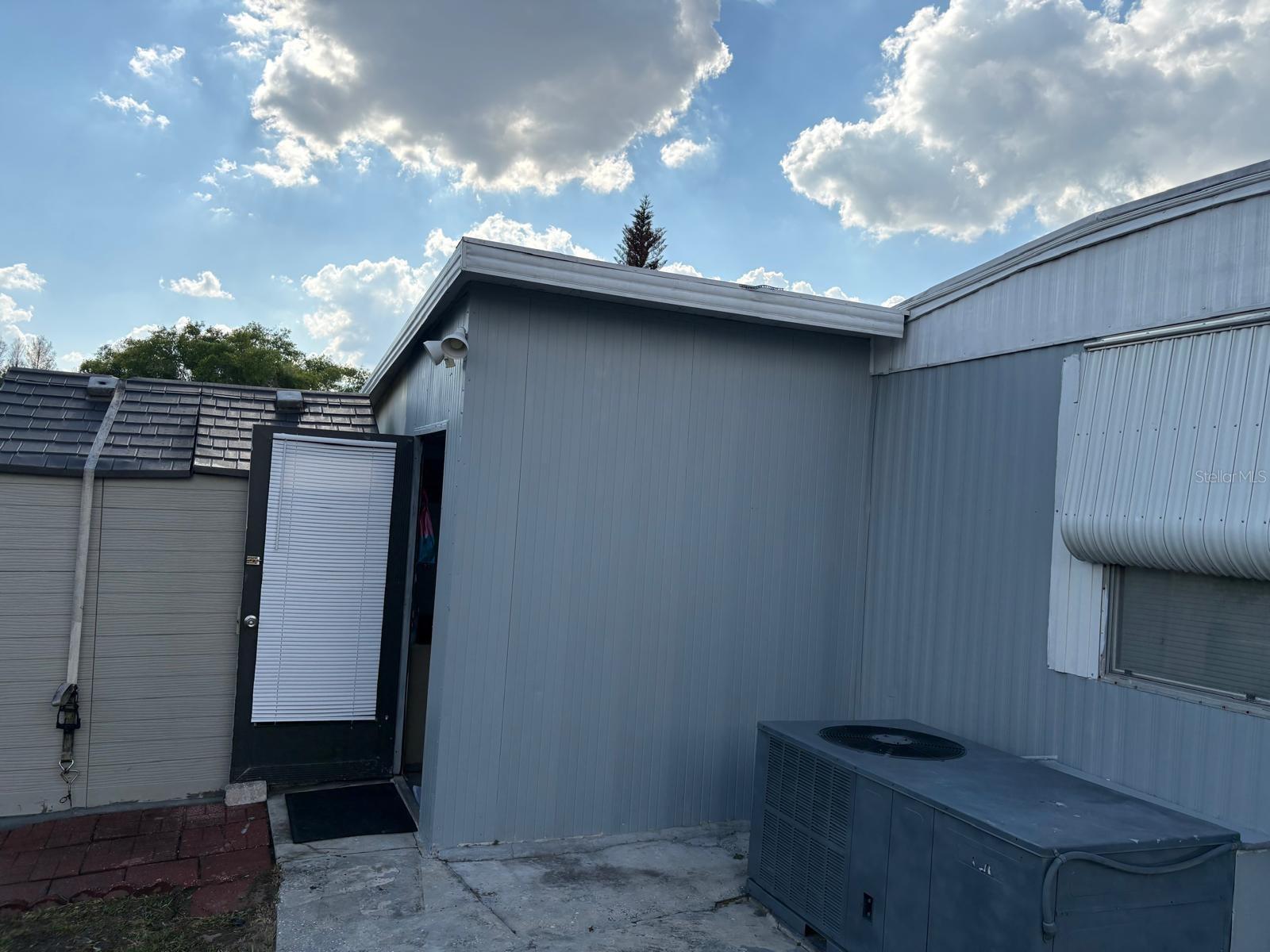 3000 US HIGHWAY 17 92 W