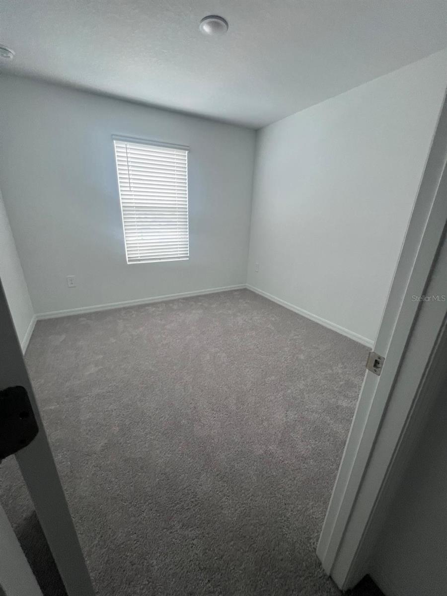 424 WAYLAND DR