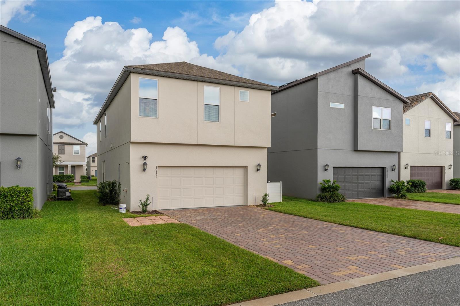 10361 AUSTRINA OAK LOOP