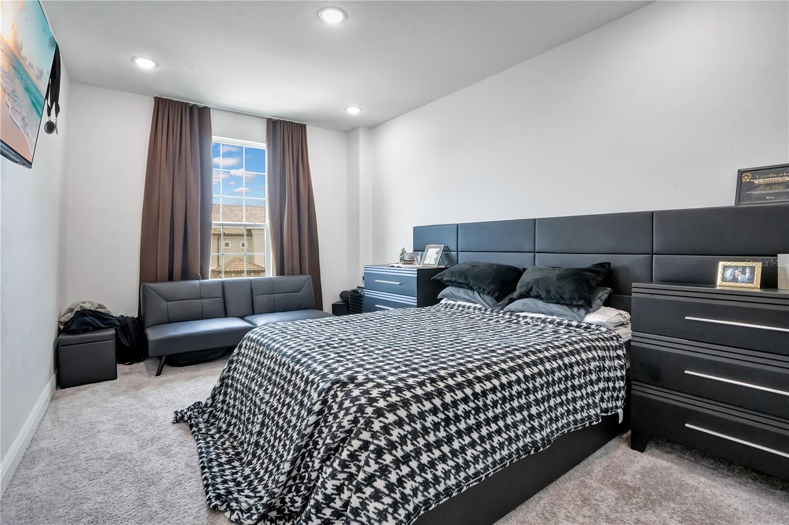 16548 RAVEN ROCK PL