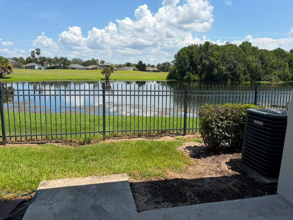 1221 PRIORY CIR