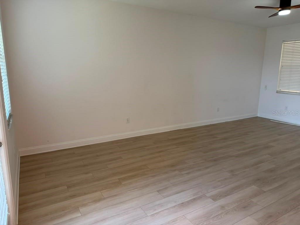 1221 PRIORY CIR
