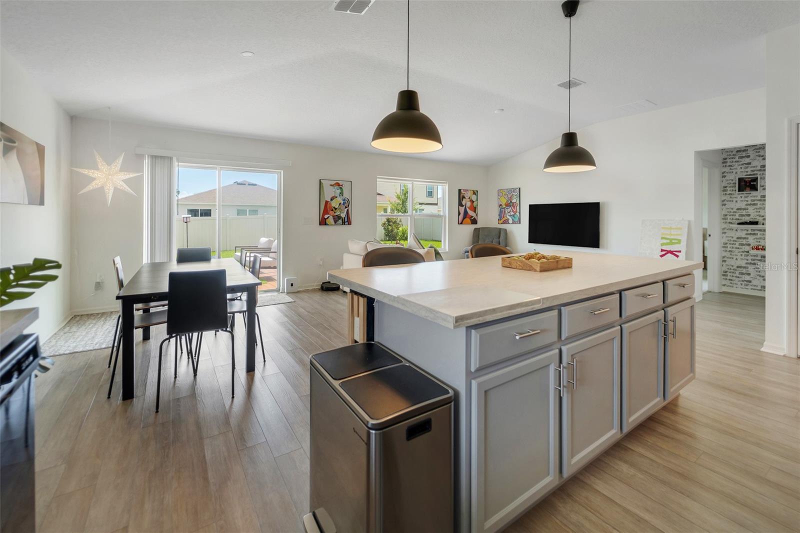 3122 EAGLE HAMMOCK CIR