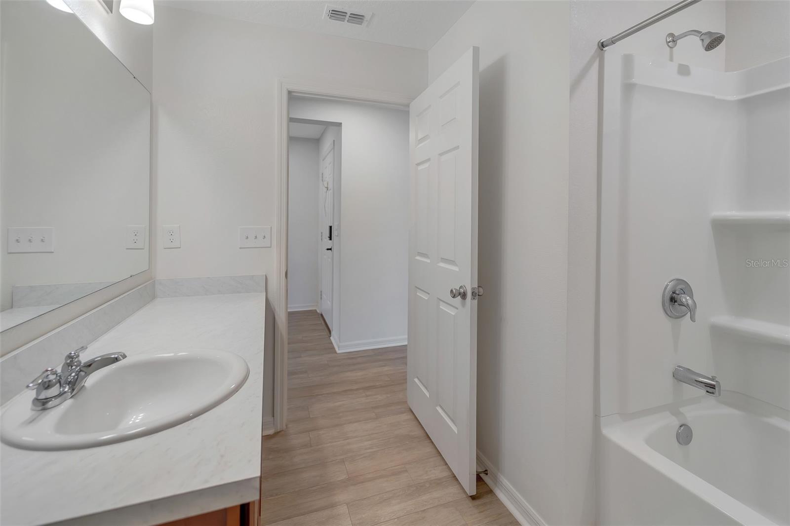 3122 EAGLE HAMMOCK CIR