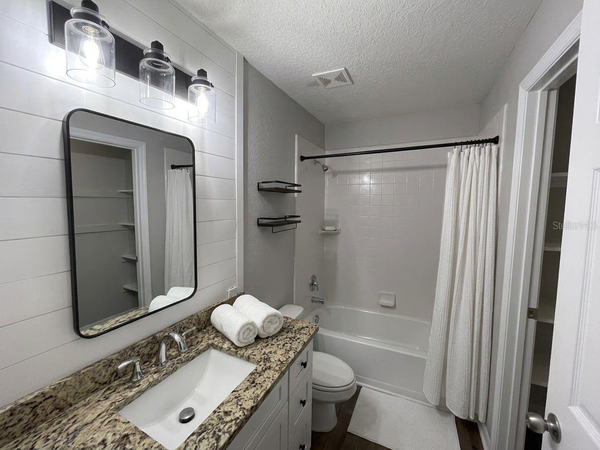 389 LAKEPARK TRL
