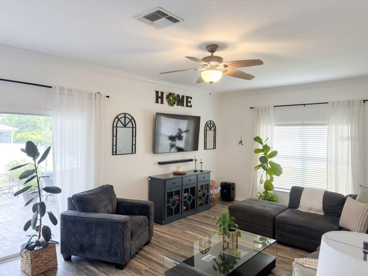389 LAKEPARK TRL