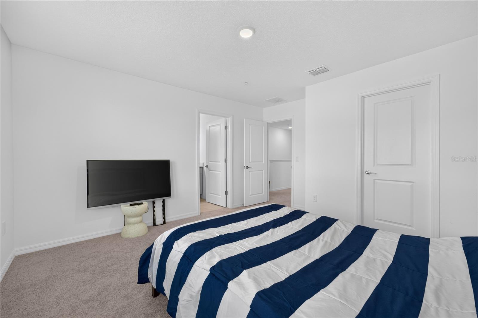 5080 SPANGLE DR