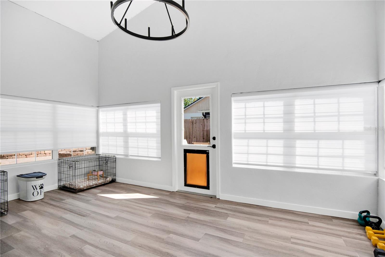 101 N ABERDEEN CIR