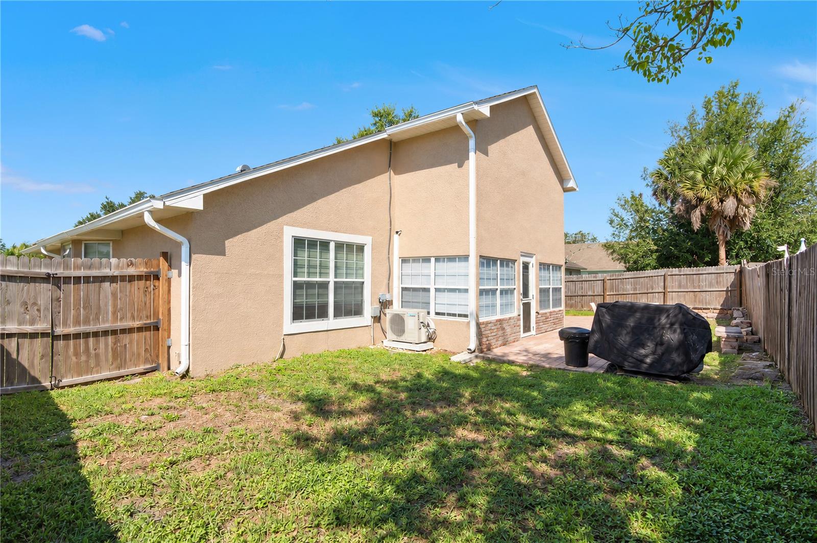 101 N ABERDEEN CIR
