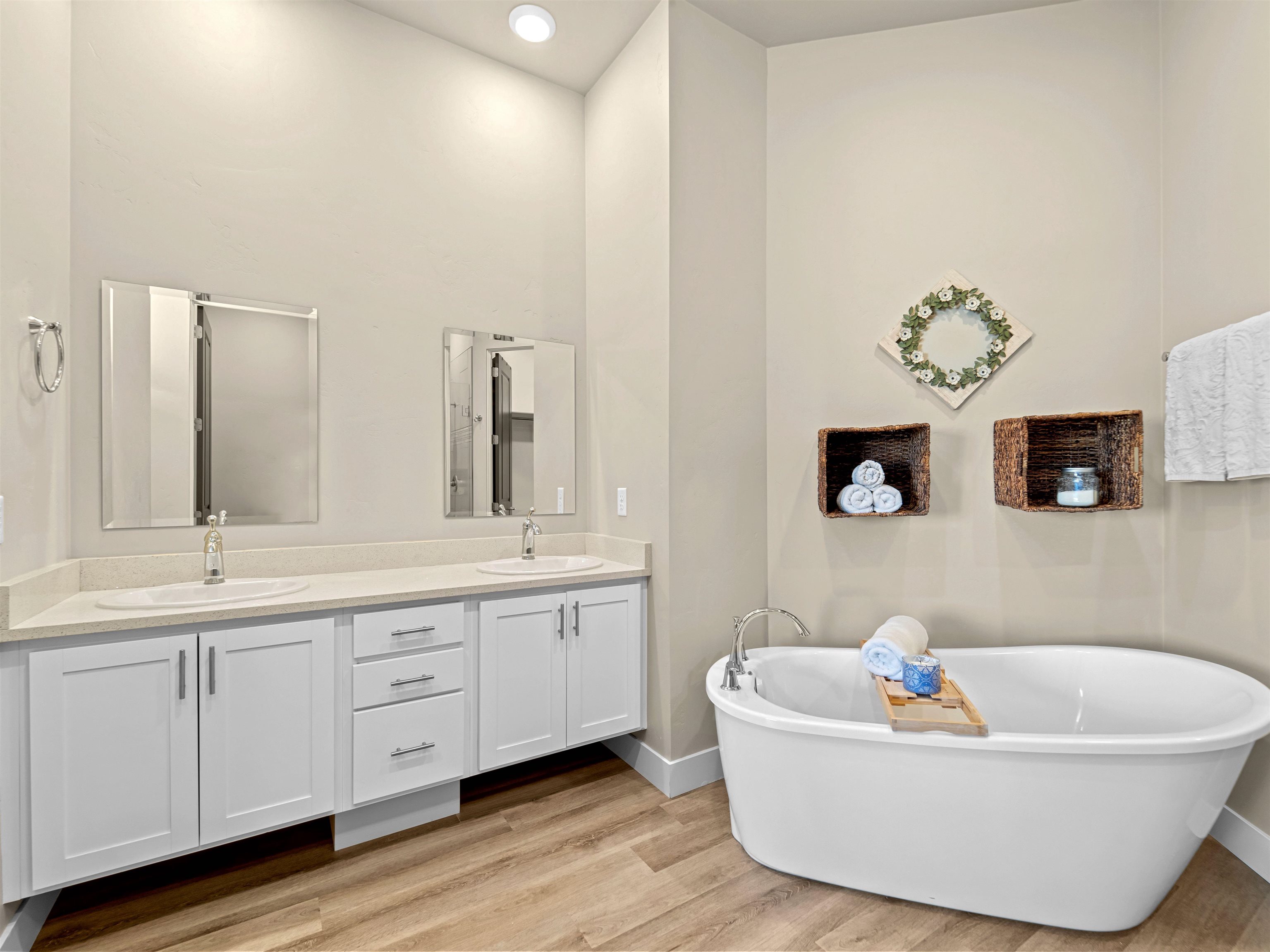 386 W Ridges Boulevard Unit: B
