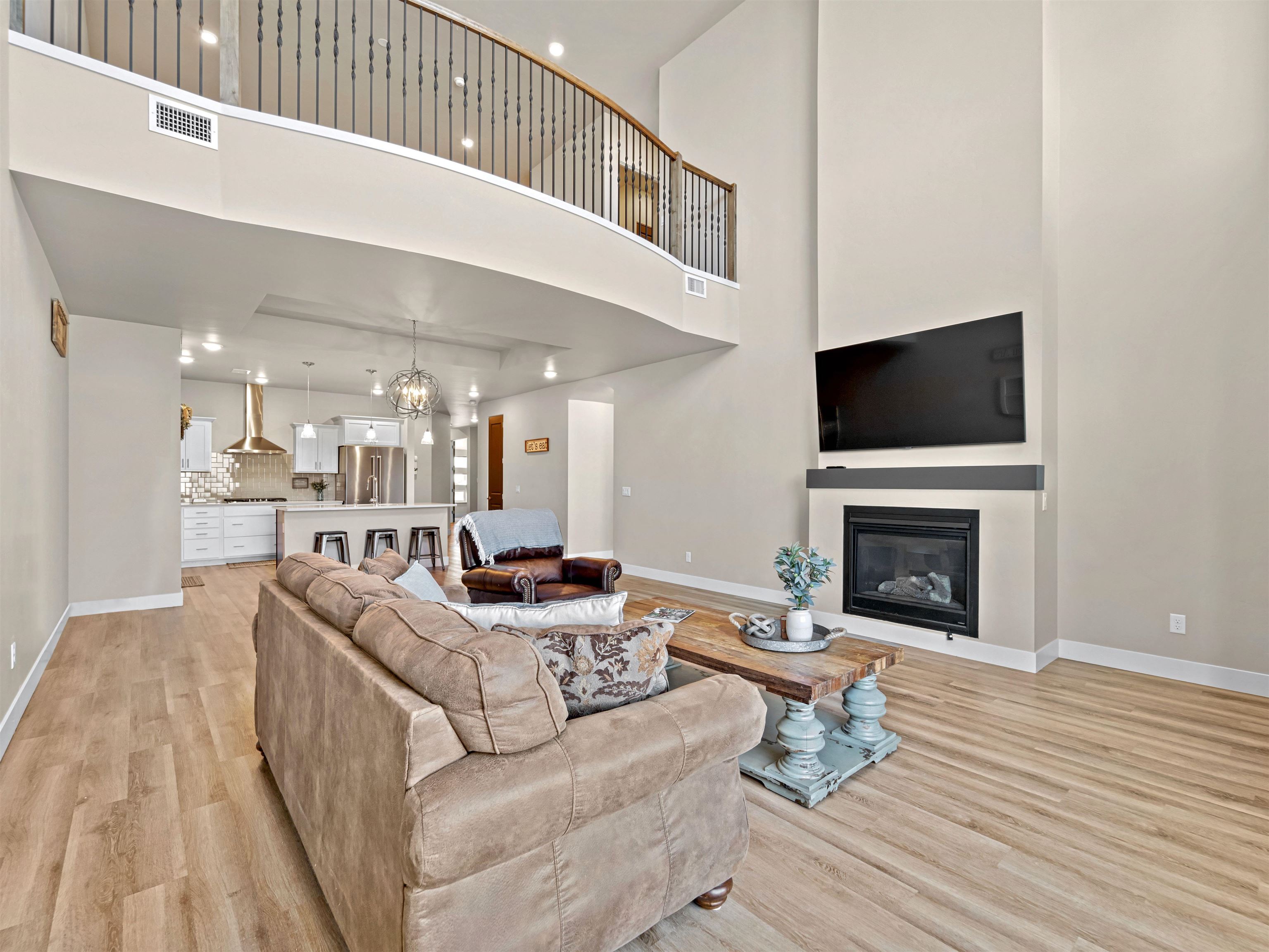 386 W Ridges Boulevard Unit: B