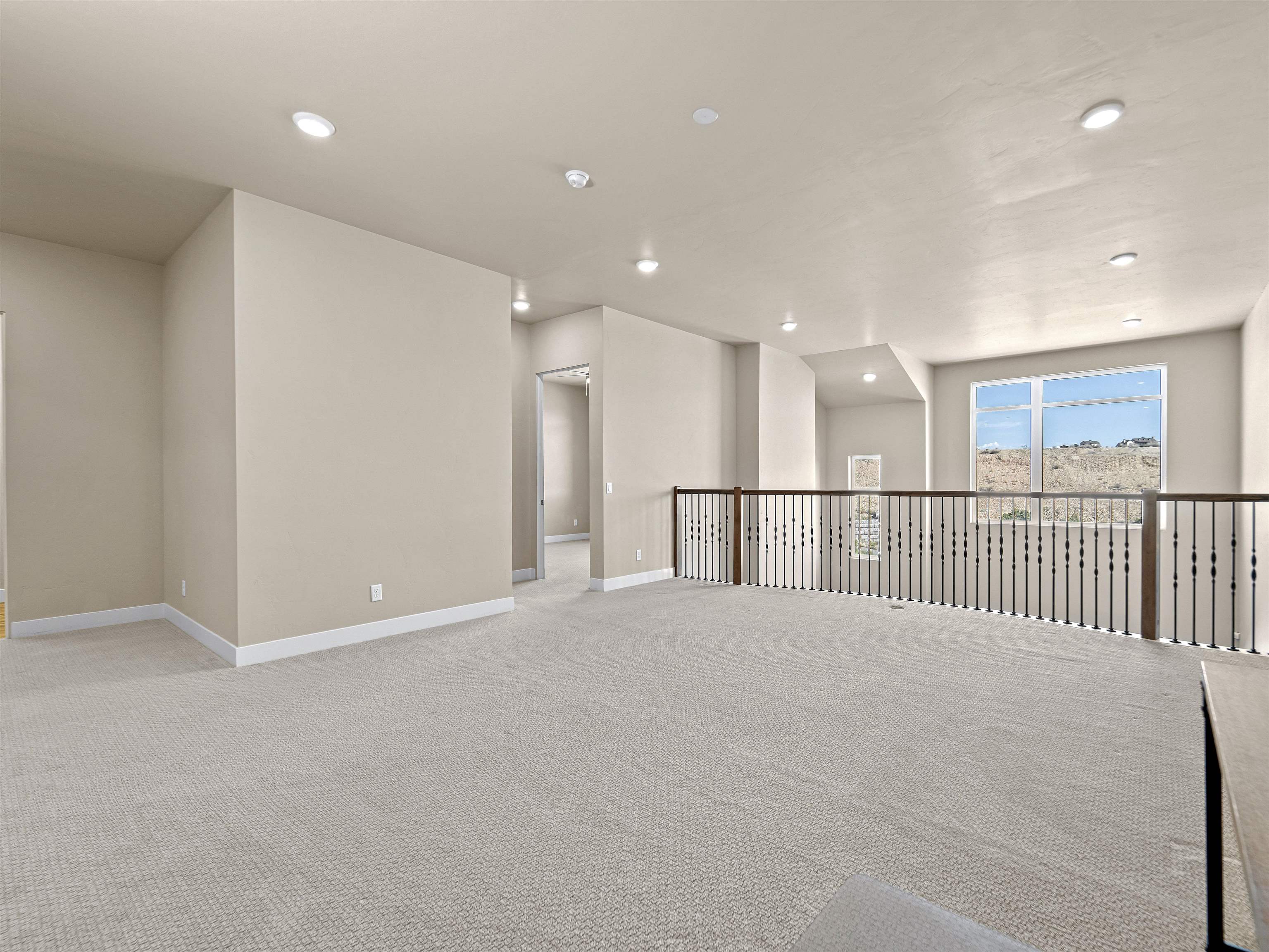 386 W Ridges Boulevard Unit: B