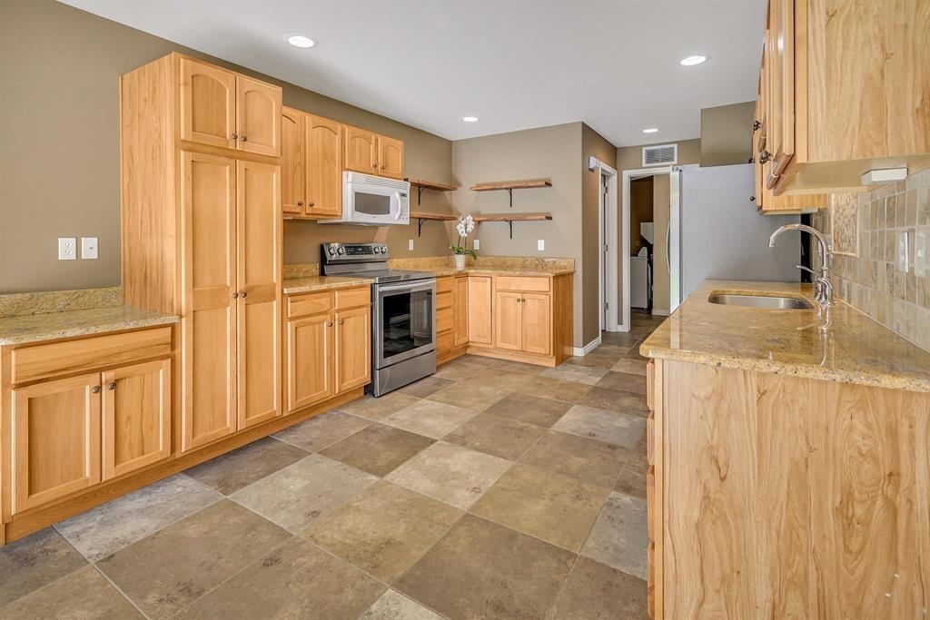 767 Glen Court Unit: 20