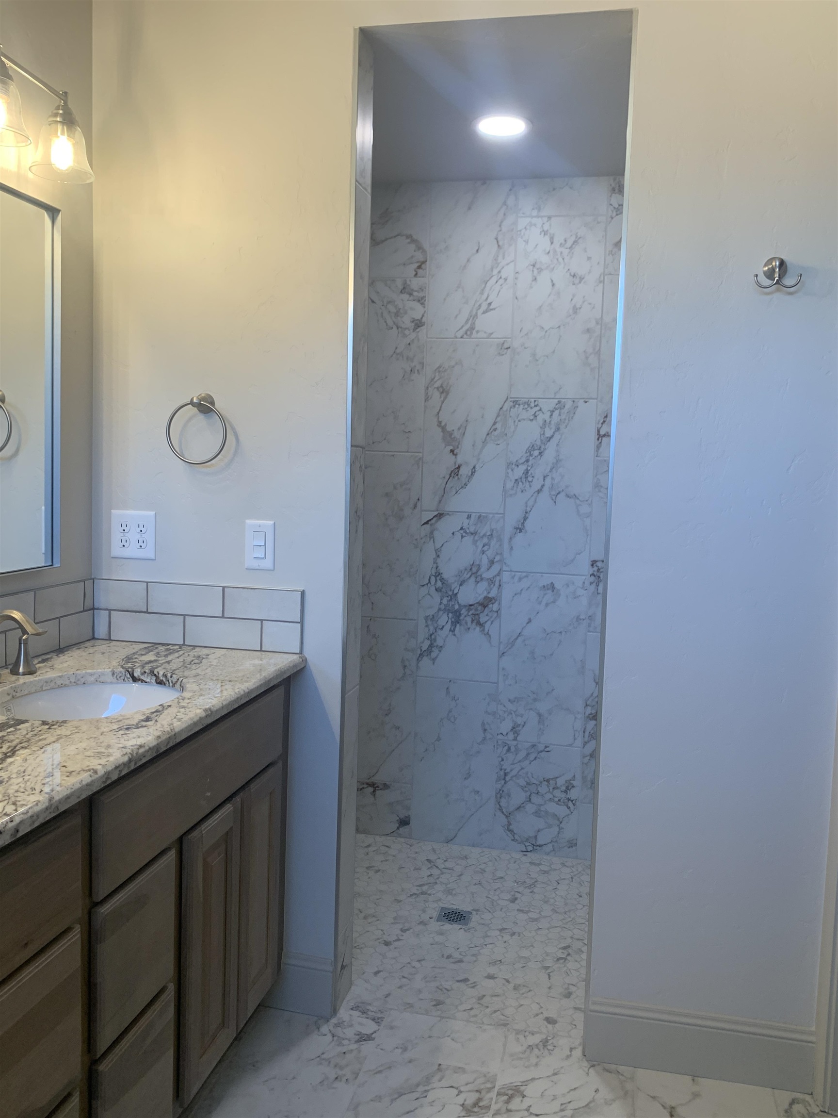 846 Fire Quartz Lane