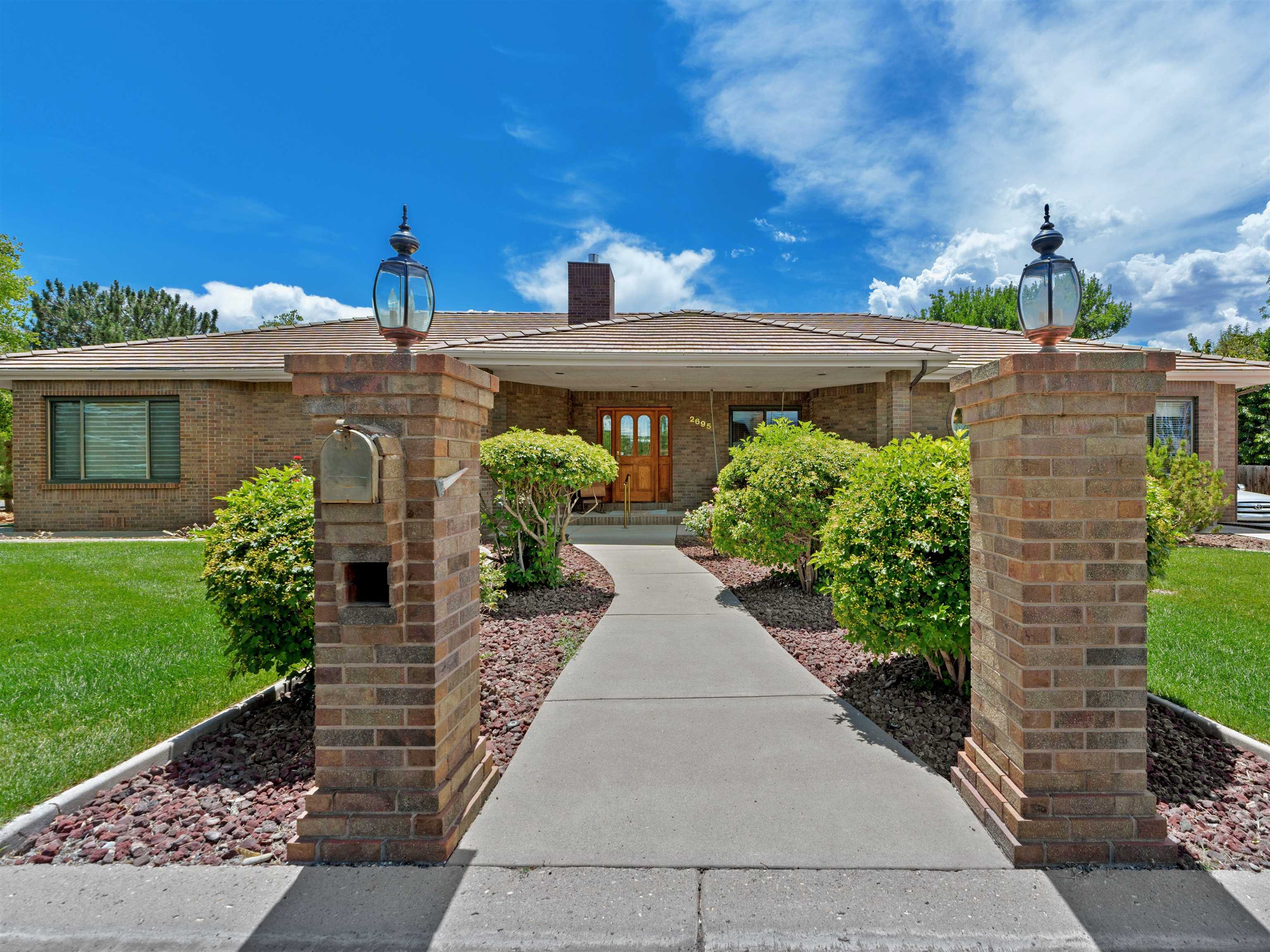 2695 Wilshire Court