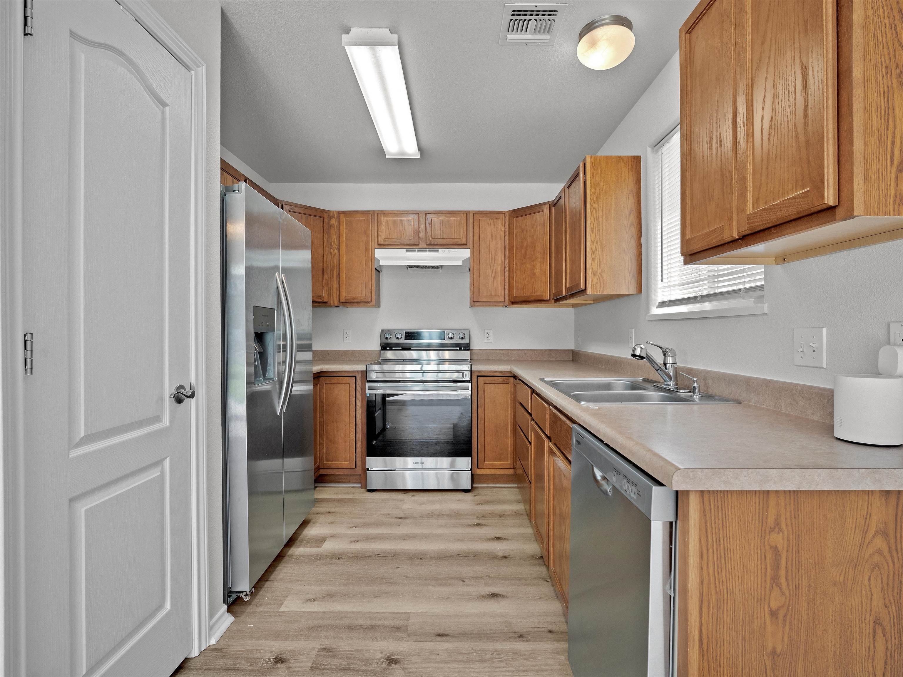 637 Longs Peak Court