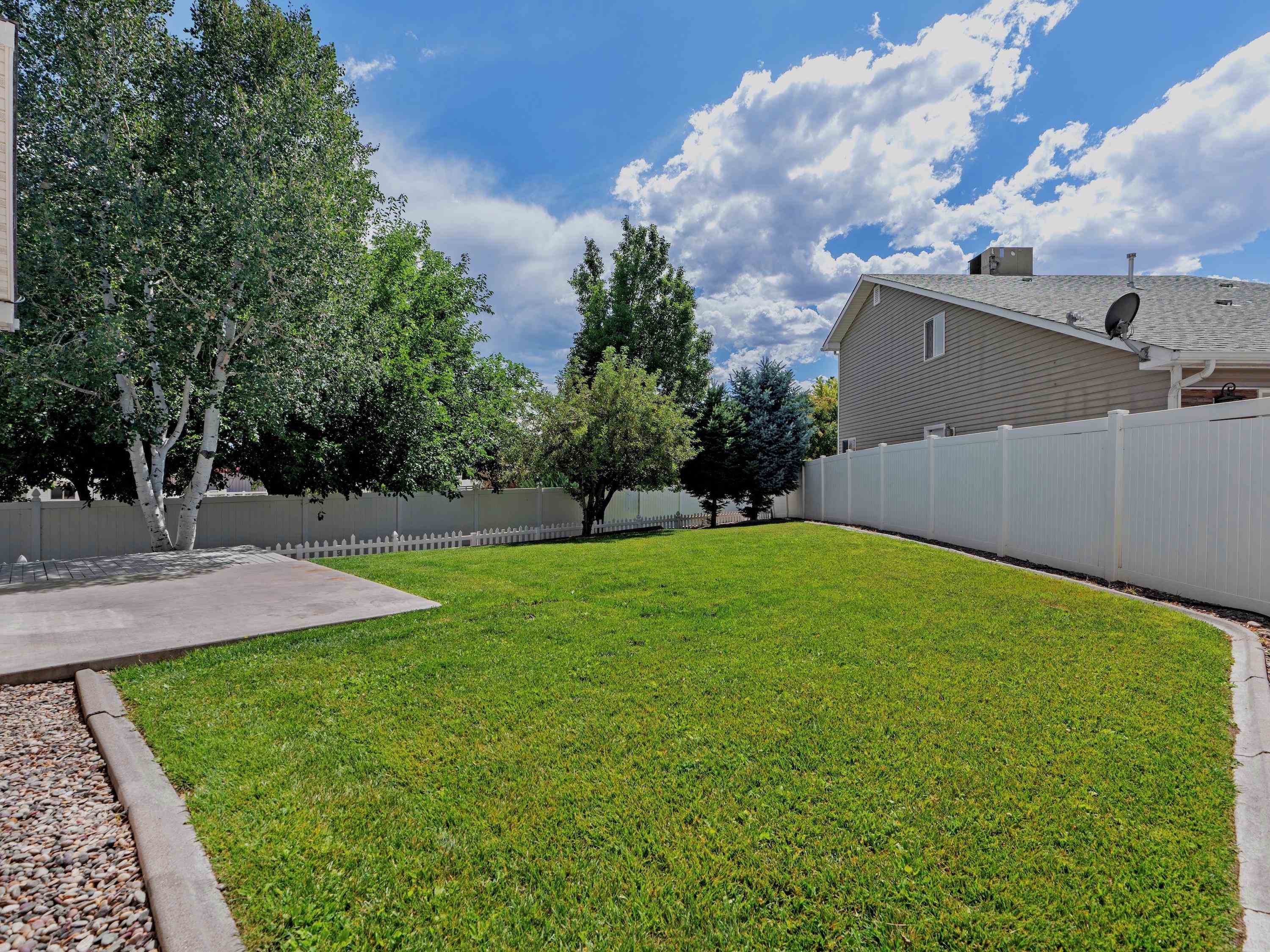 637 Longs Peak Court