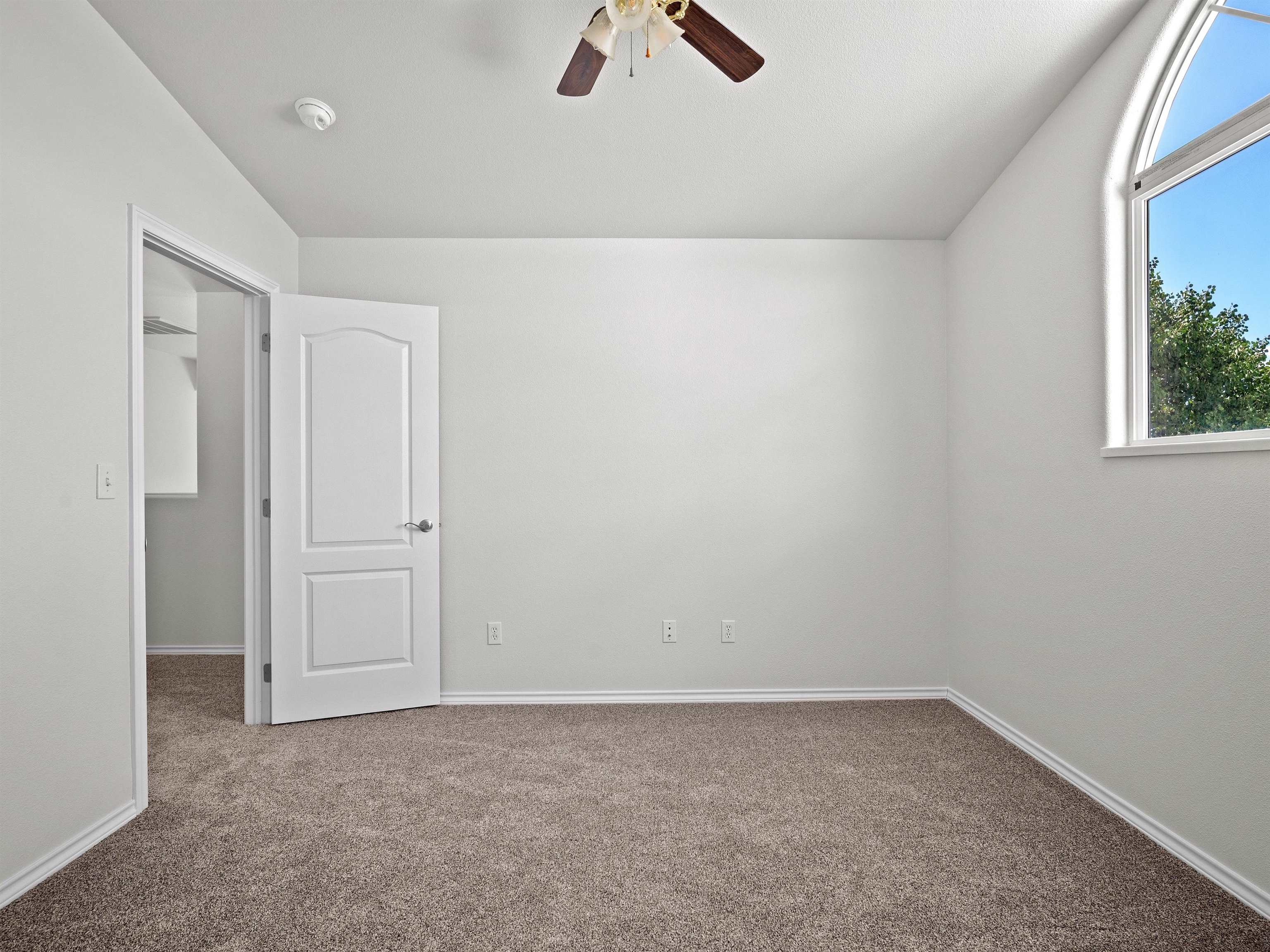 637 Longs Peak Court