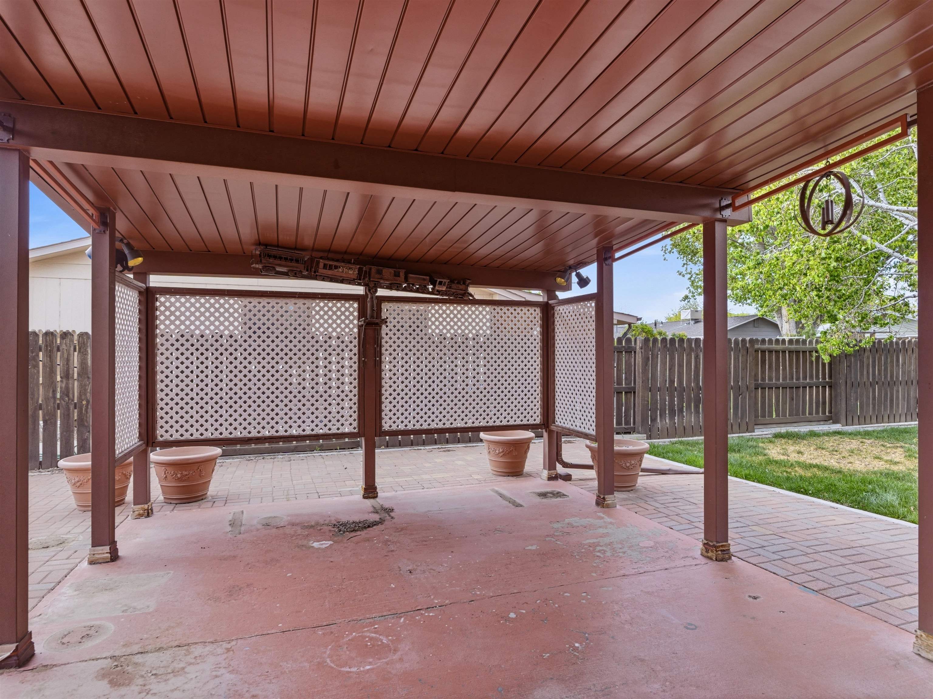 627 Oxbow Road