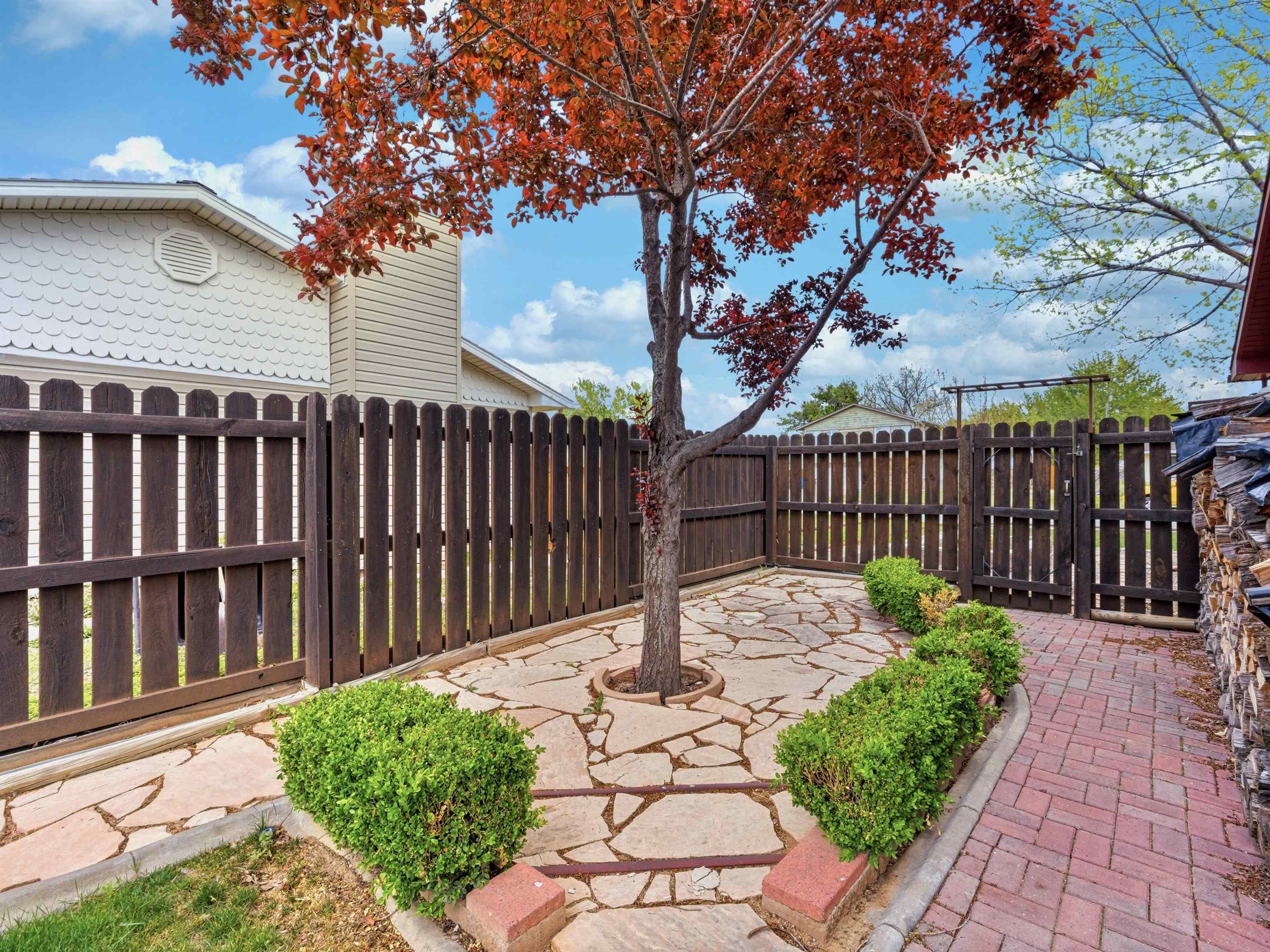 627 Oxbow Road
