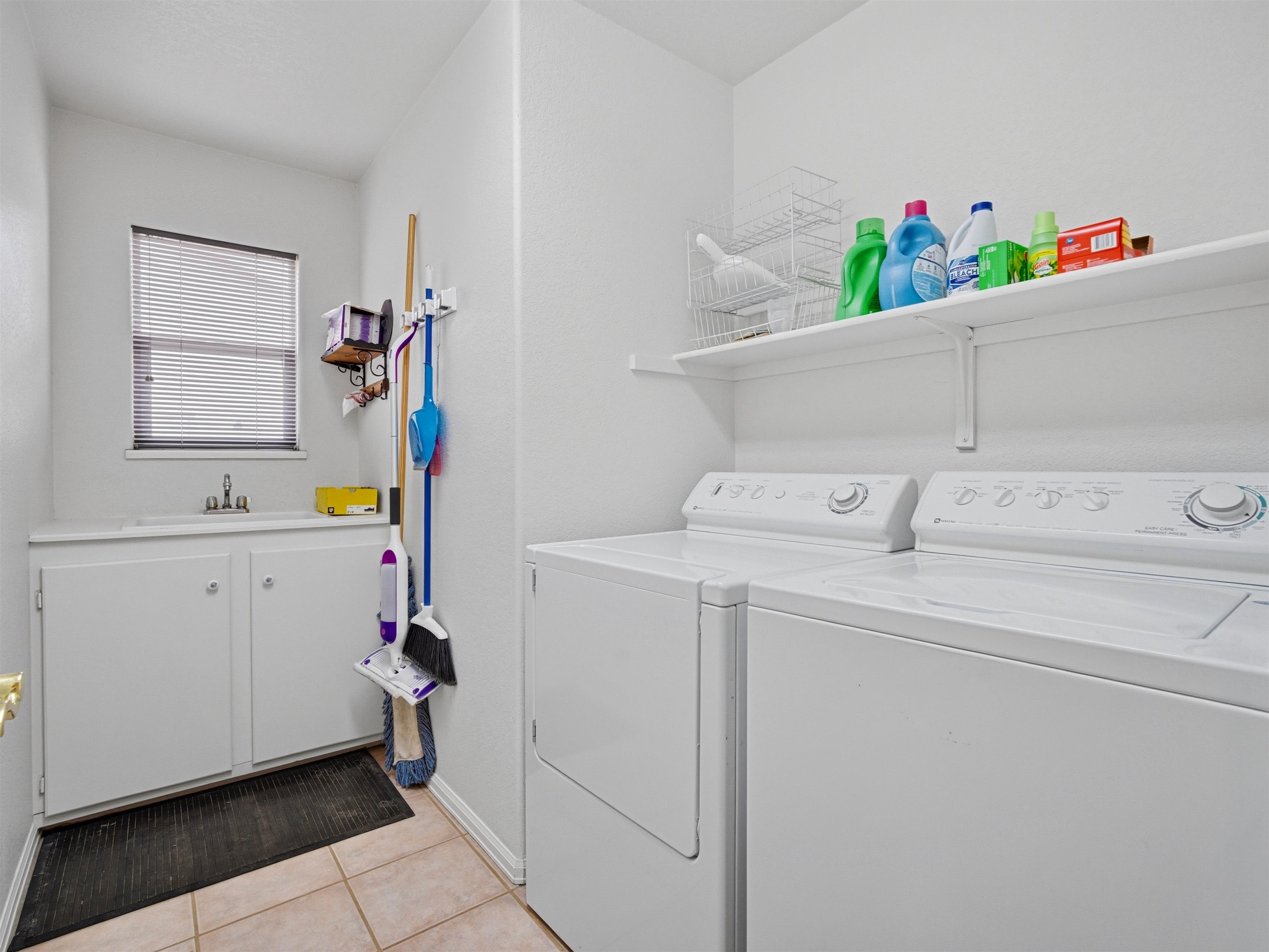 3082 Shadowbrook Court
