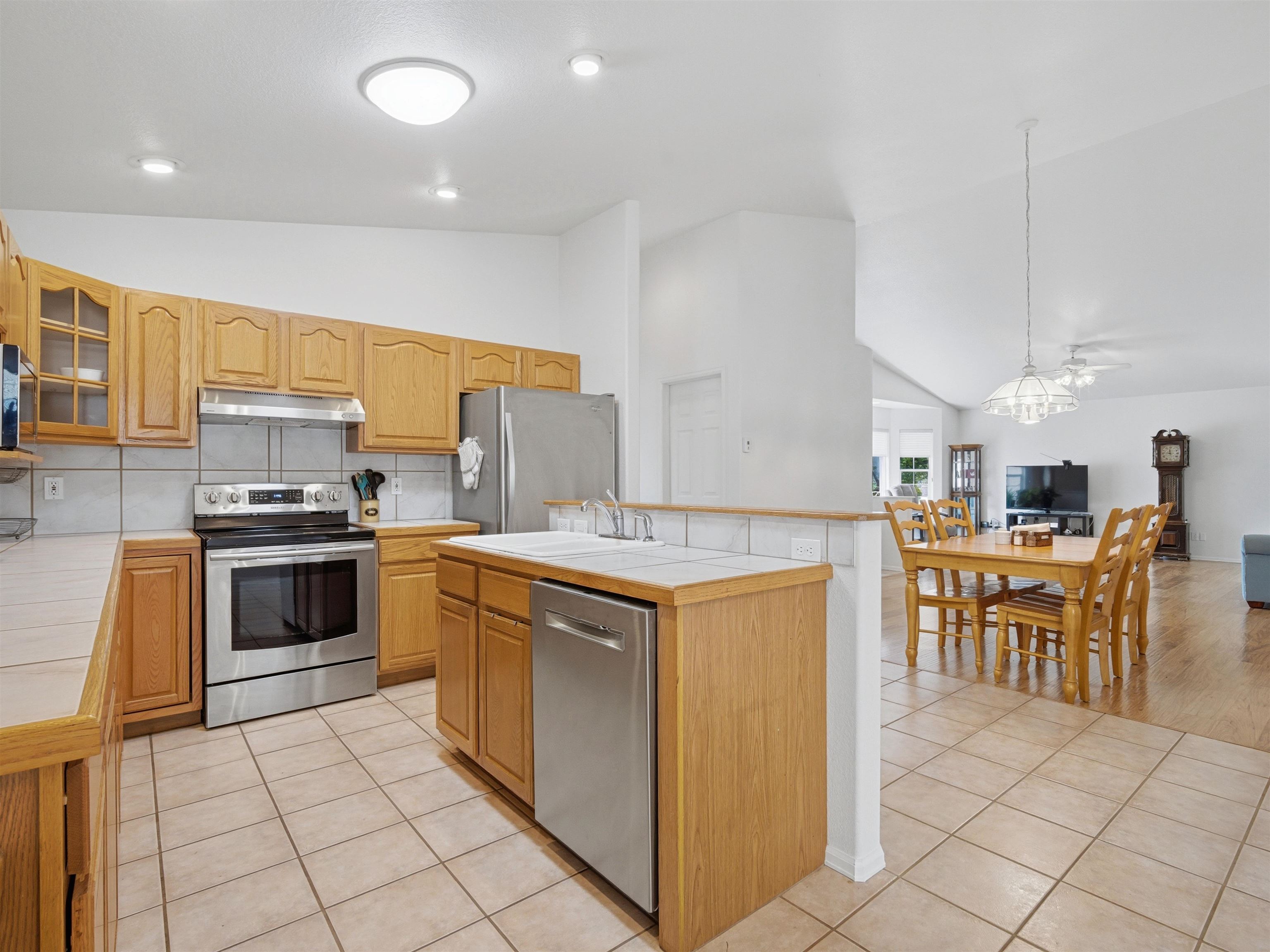 3082 Shadowbrook Court