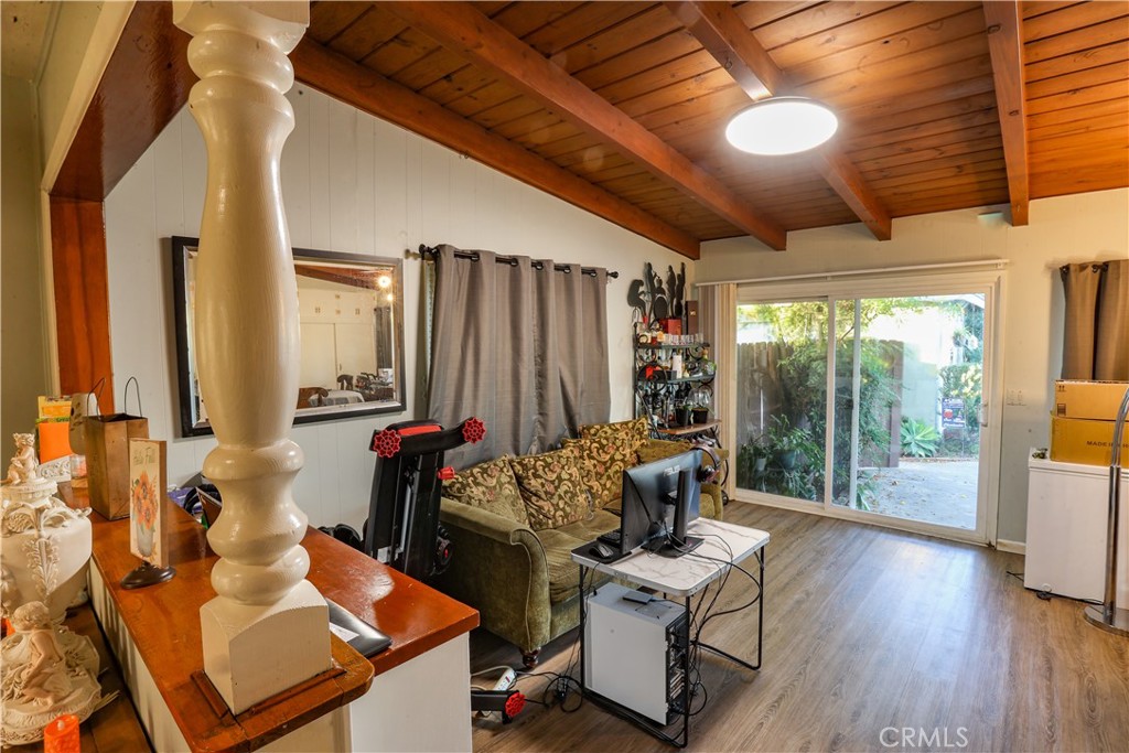 1821 W Alisal Street