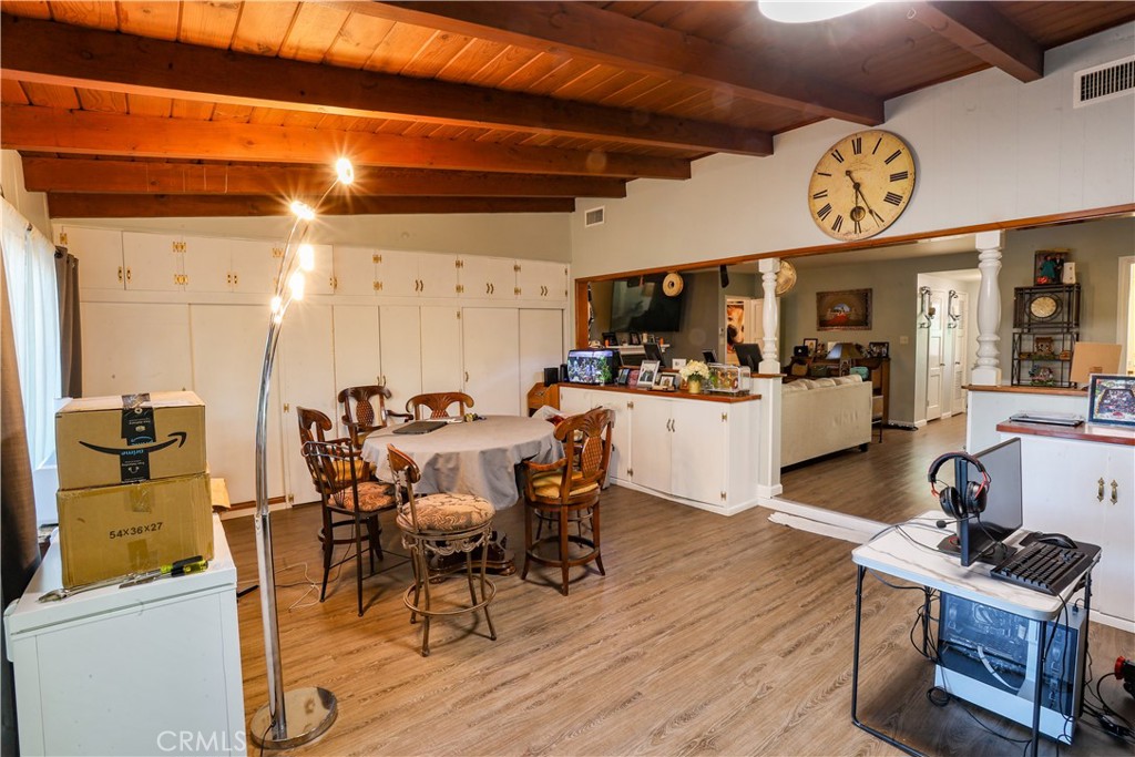 1821 W Alisal Street