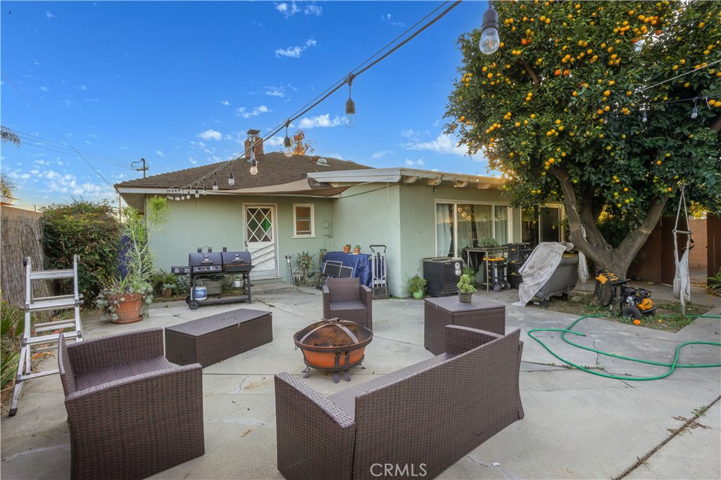 1821 W Alisal Street