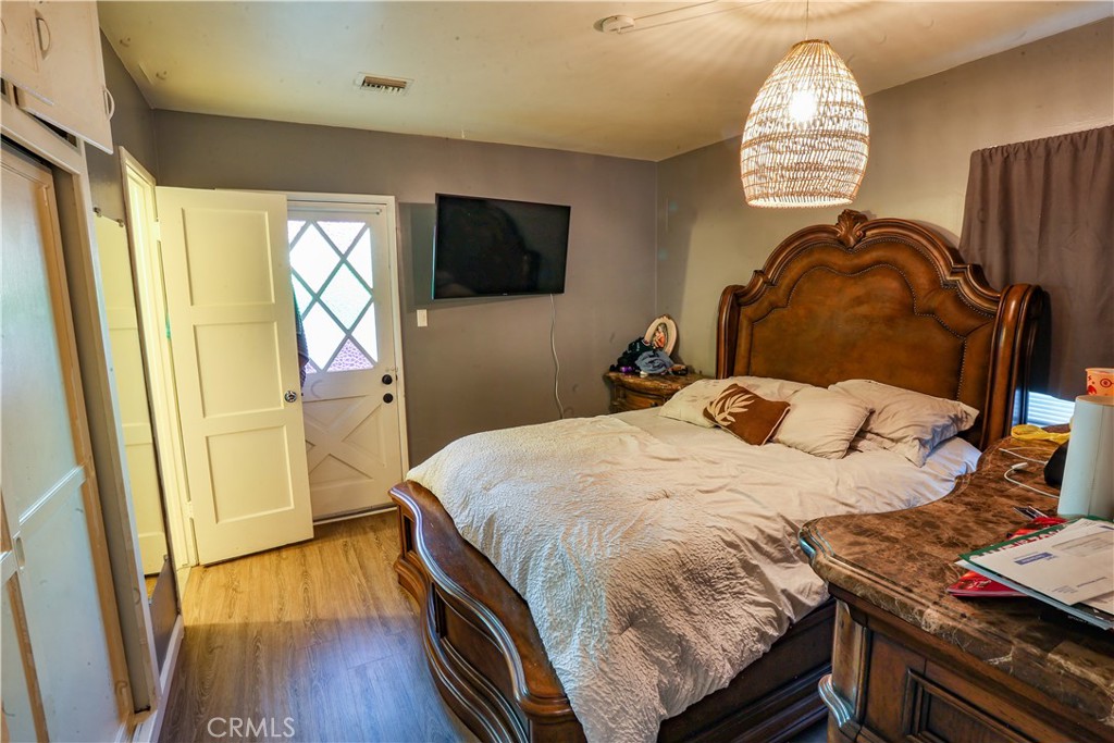 1821 W Alisal Street