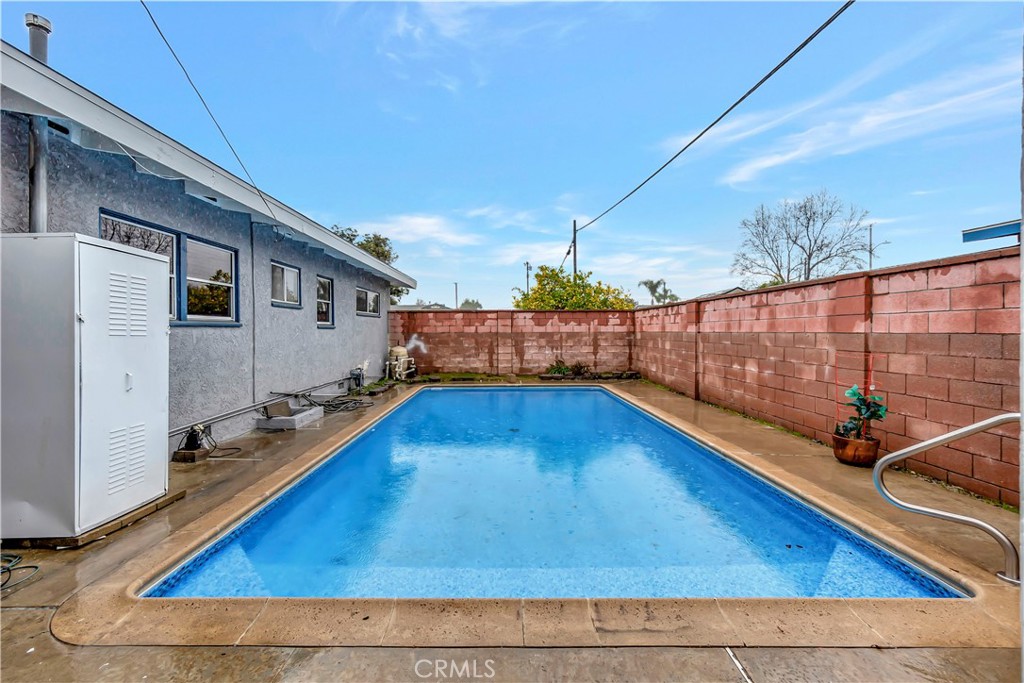 1228 S Evanwood Avenue