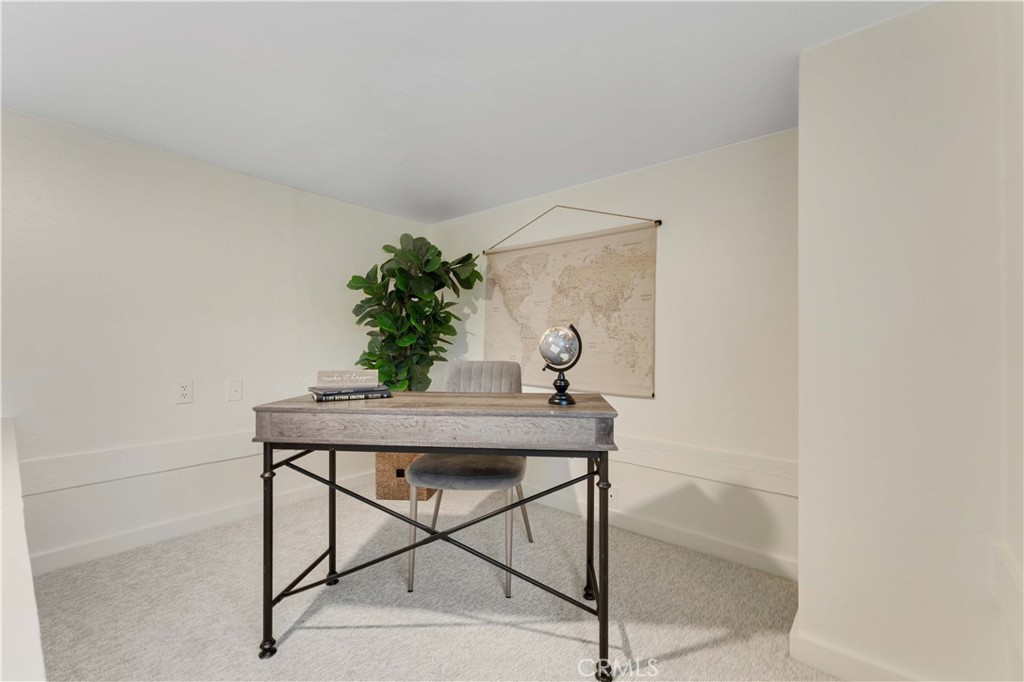 231 E Bennett Avenue