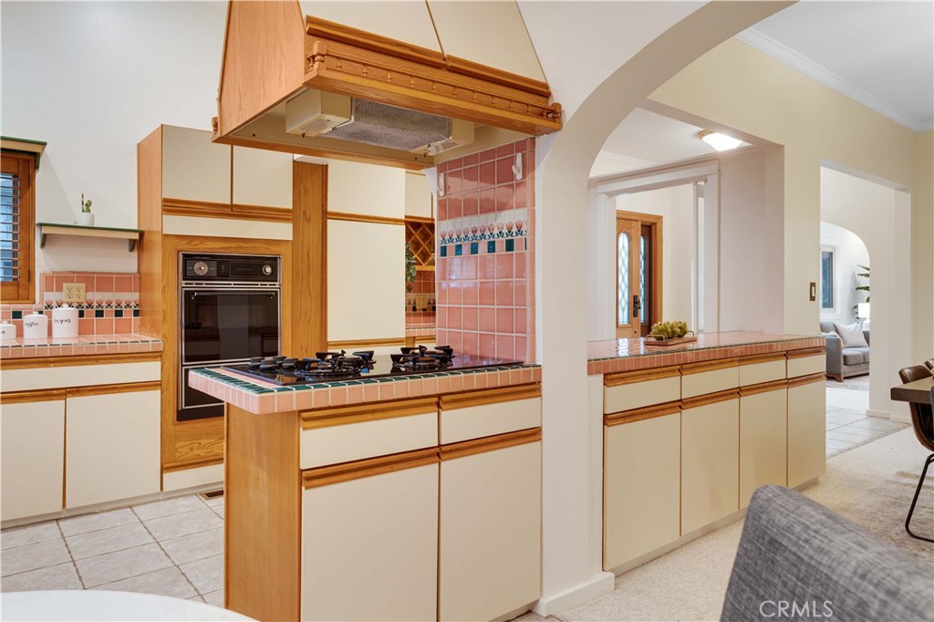 231 E Bennett Avenue