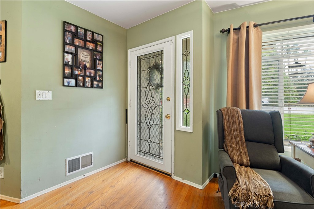 440 E Bennett Avenue