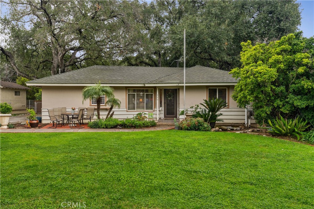 440 E Bennett Avenue