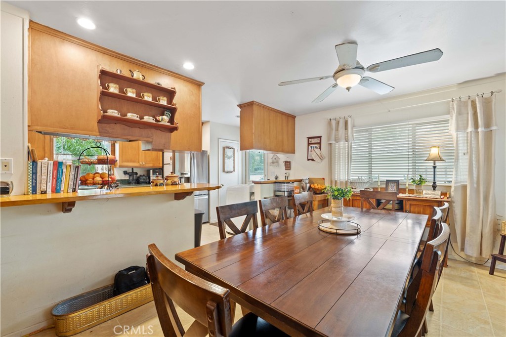 440 E Bennett Avenue