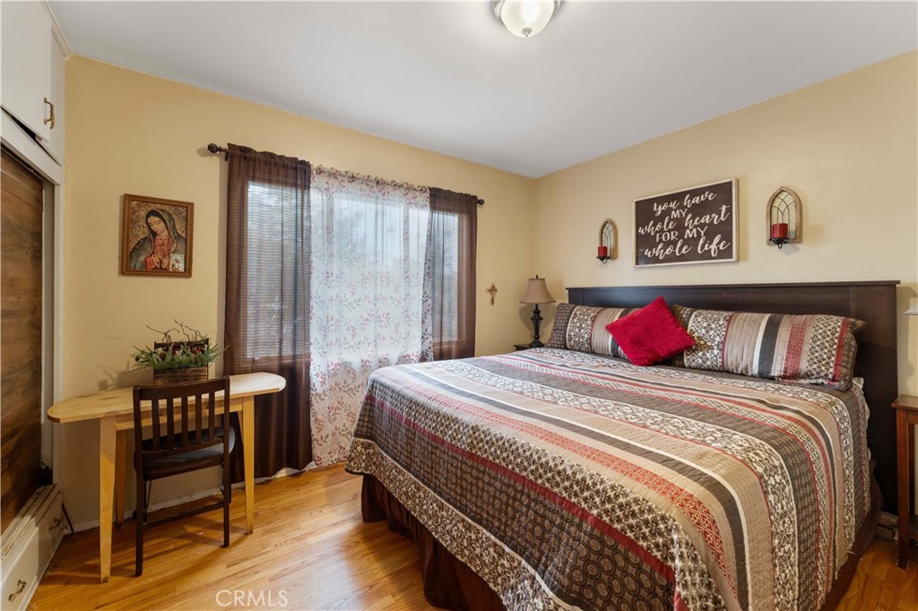 440 E Bennett Avenue