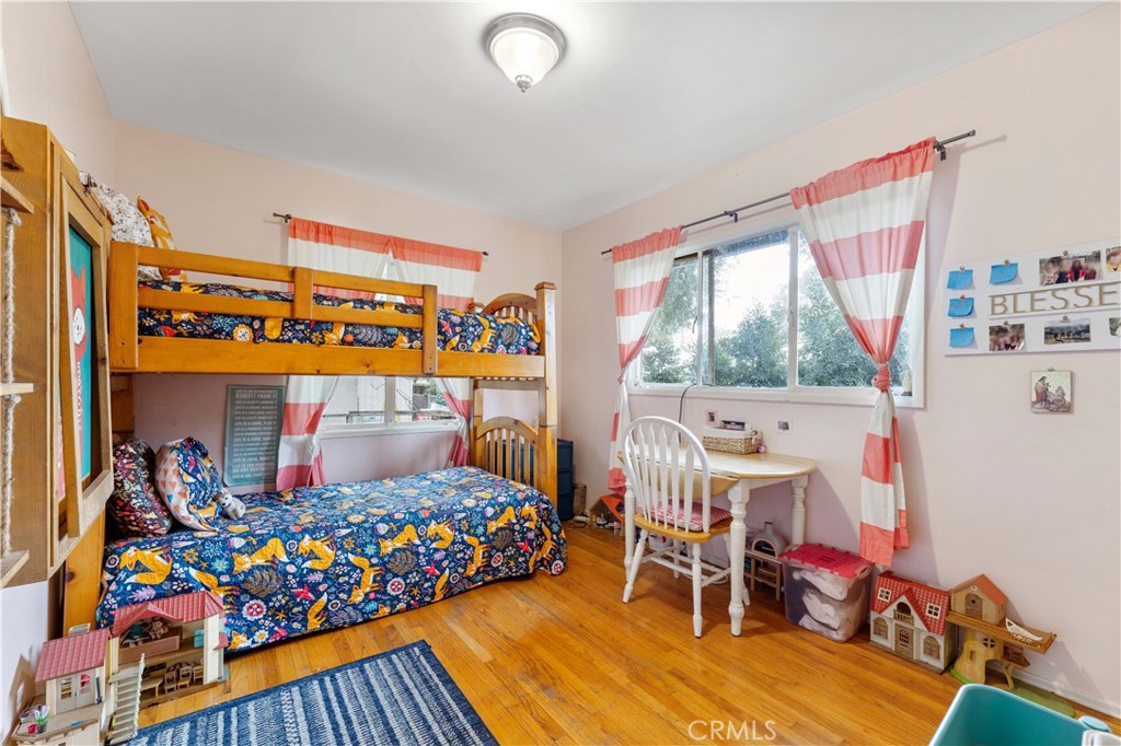 440 E Bennett Avenue