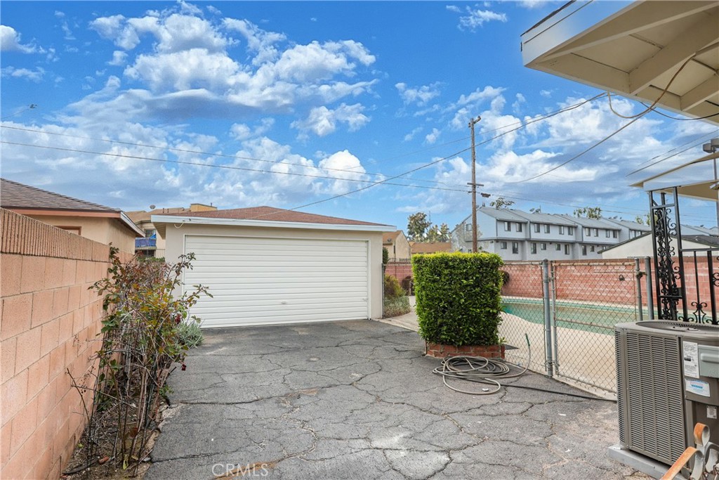 416 S Angeleno Avenue