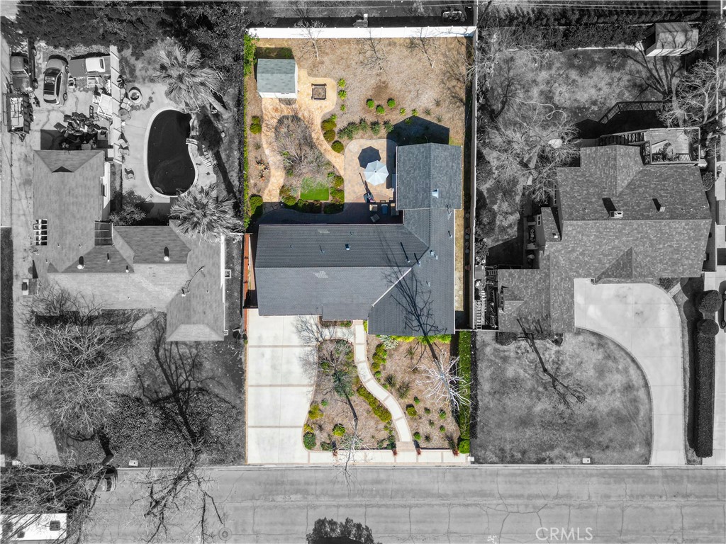 735 E Mountain View Avenue